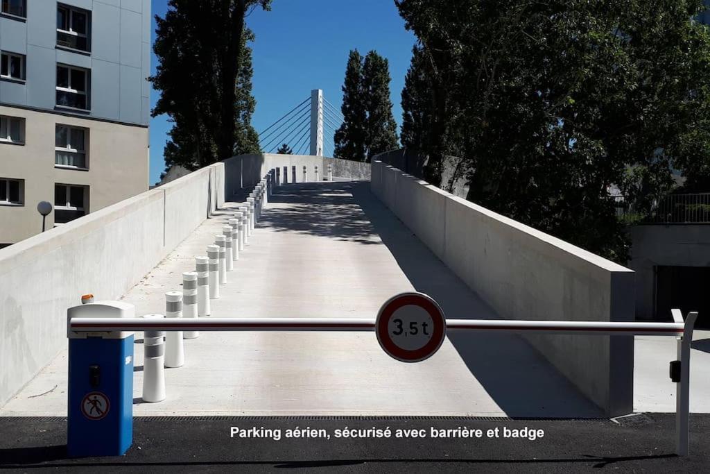 Ile De Nantes, 4 Personnes, Parking Inclus Apartment Bagian luar foto